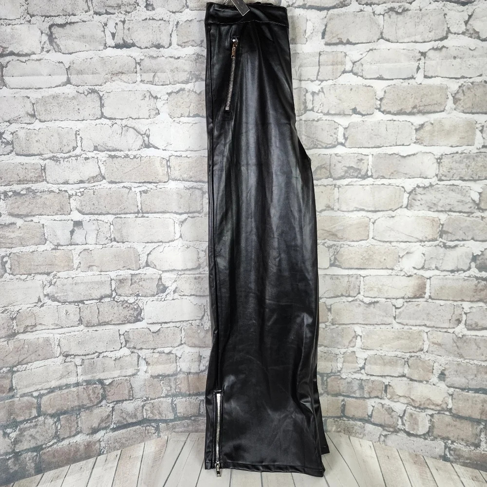 PrettyLittleThing Vegan Faux Leather Zip Front Wide Leg Trouser Black Size 6 New - Picture 13 of 16